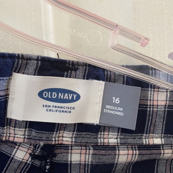 FINAL MARKDOWN Boys old navy shorts 16 - Picture 3 of 4